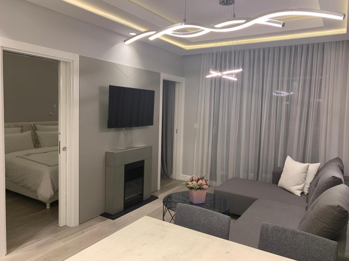 Pupin Palace Apartments โนวีซาด ภายนอก รูปภาพ